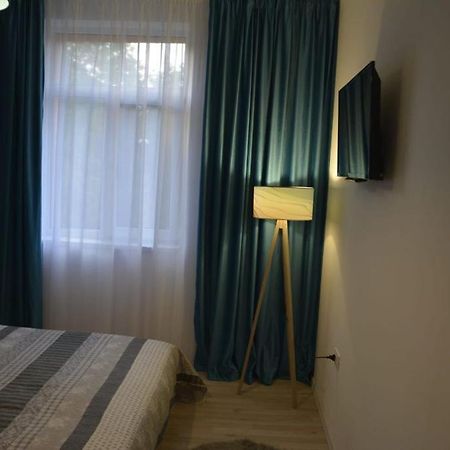 Sunrise Apartment Petroşani Buitenkant foto