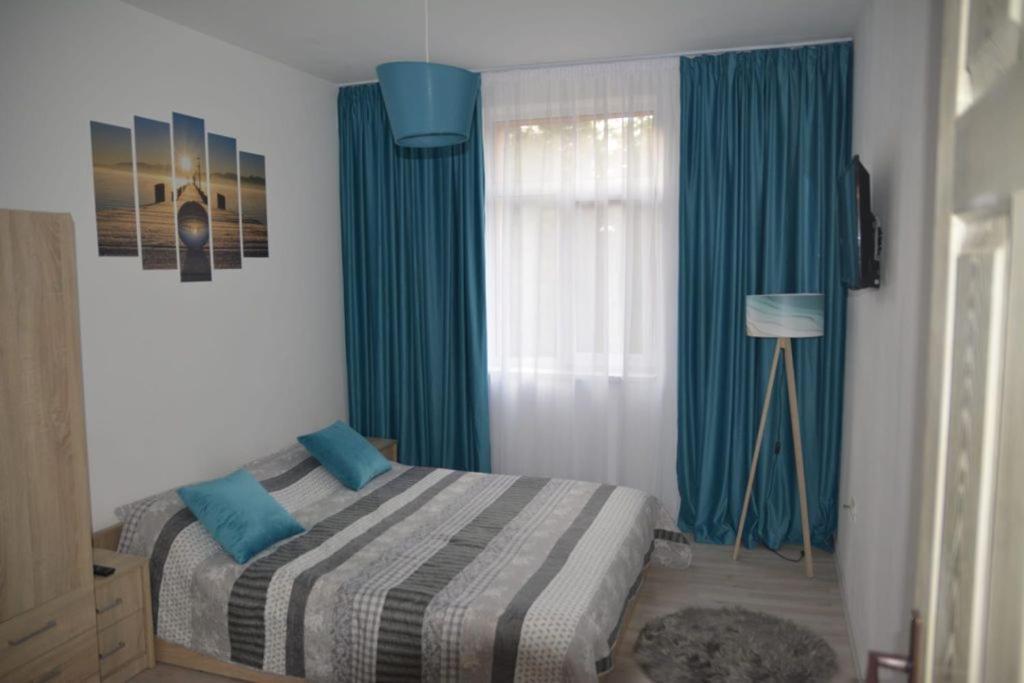Sunrise Apartment Petroşani Buitenkant foto