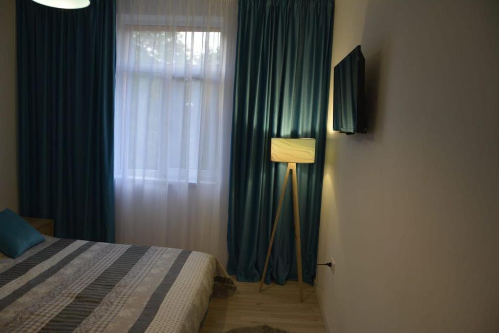 Sunrise Apartment Petroşani Buitenkant foto